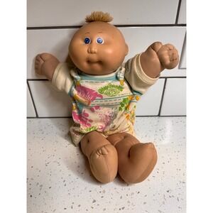 Vintage 1985 Cabbage Patch‎ Kids Doll Blue Eyes Blonde Hair Signed Tuft Hair